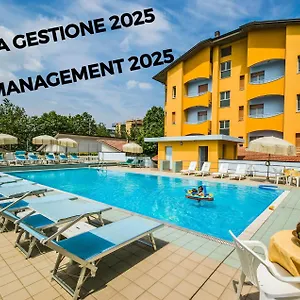 & Hotel
