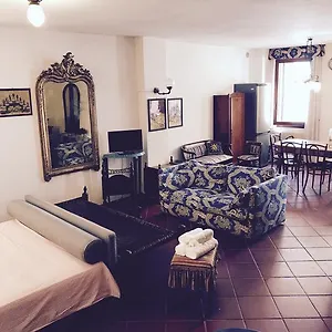 carraresi-rooms.hotelinveneto.com/